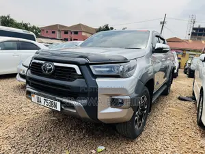 Toyota Hilux 2020 Silver