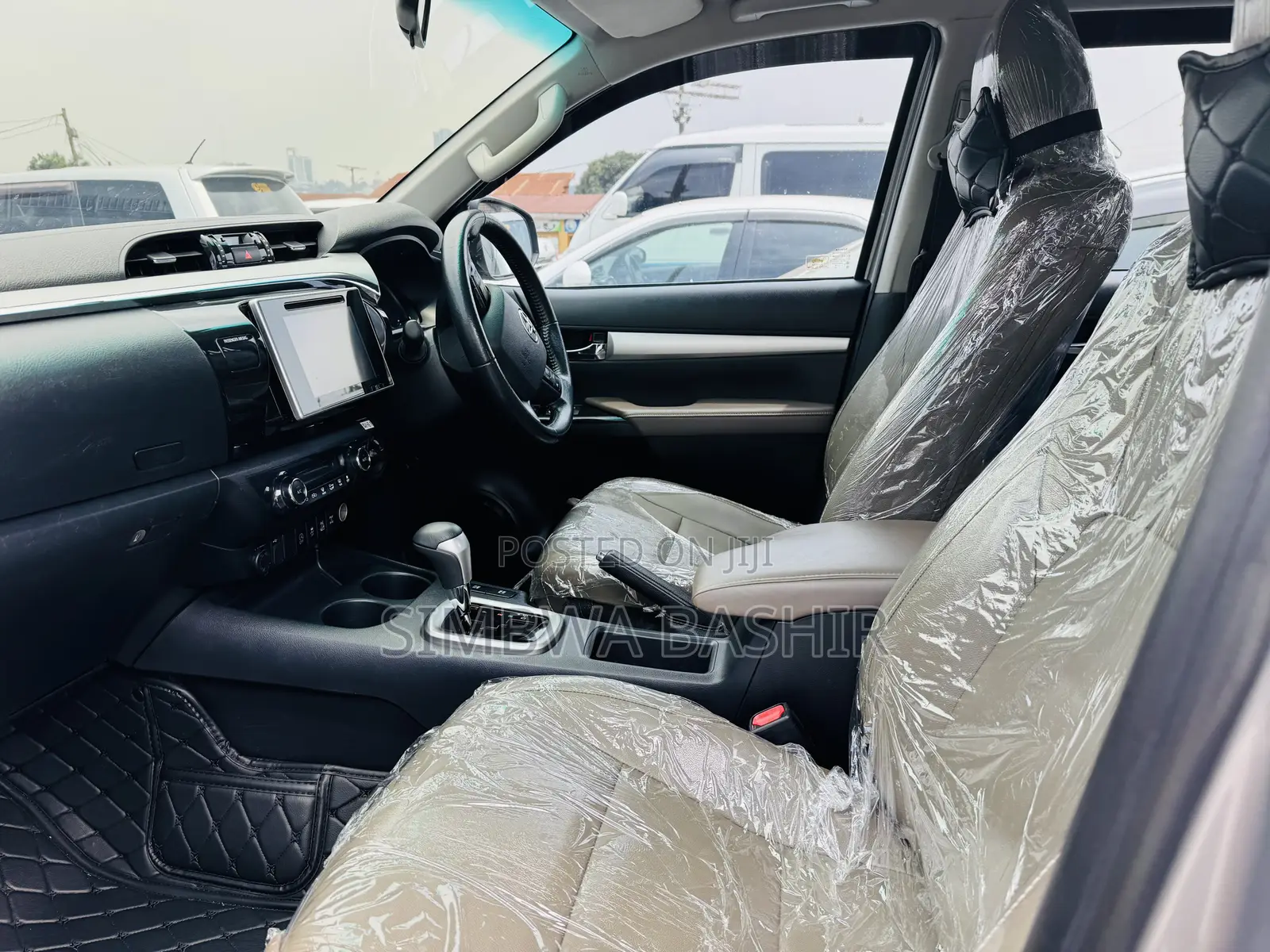 Toyota Hilux 2020 Silver