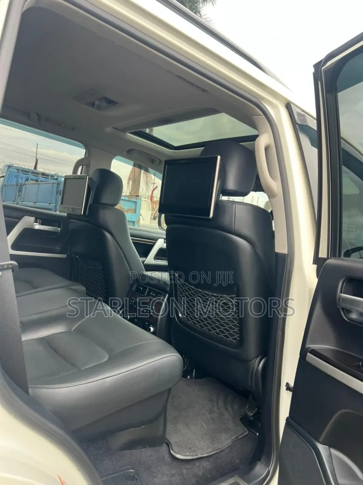 Toyota Land Cruiser 4.5 V8 TD 2019 Silver
