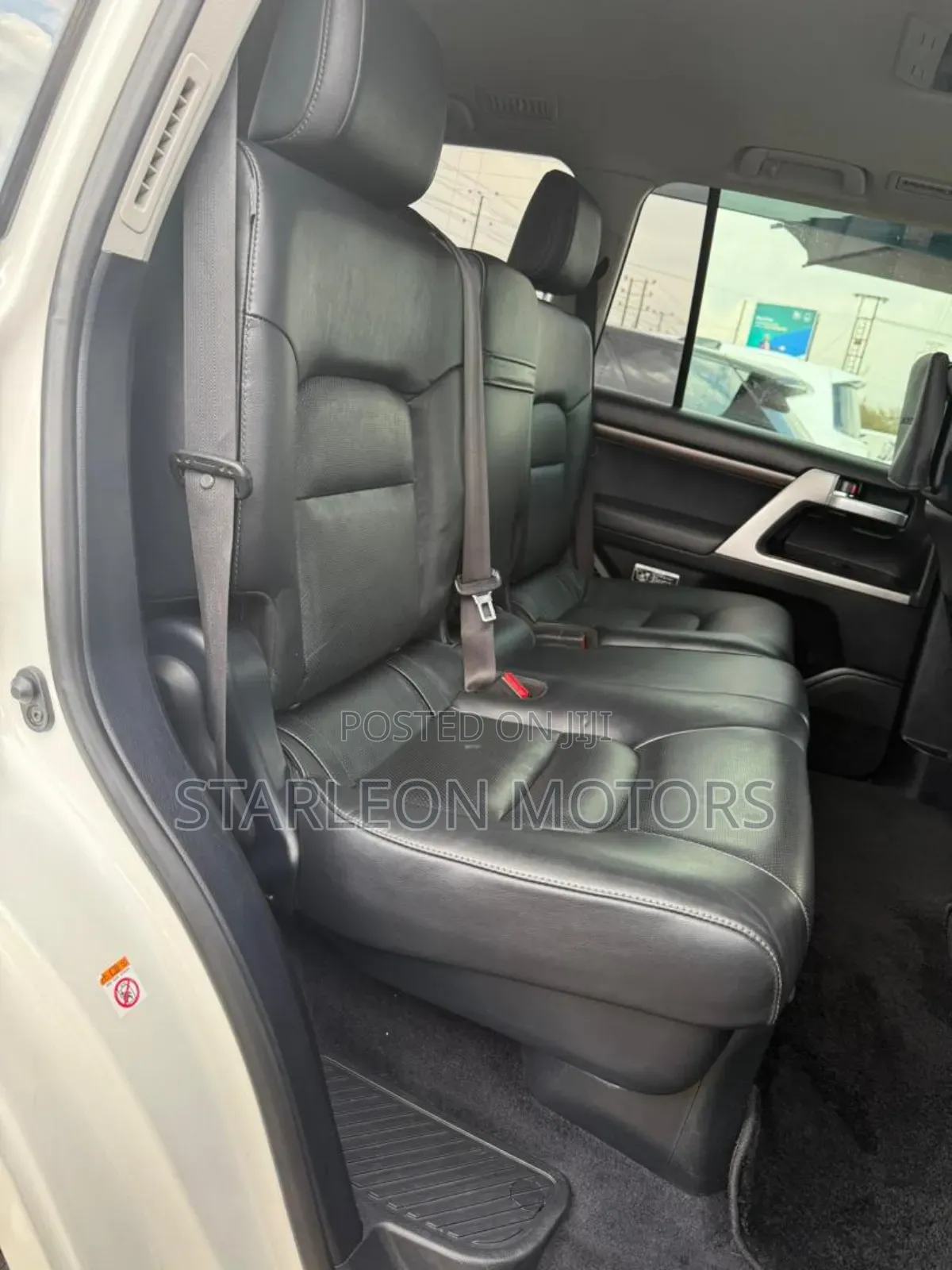 Toyota Land Cruiser 4.5 V8 TD 2019 Silver