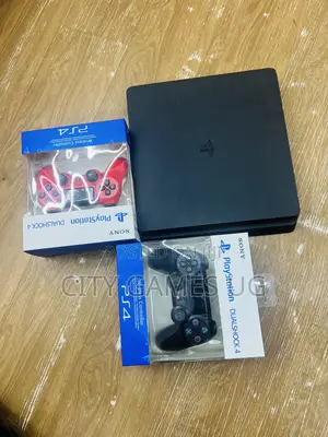 Chipped Ps4 Slim (Ps4 Slim) Uk Used 2pads