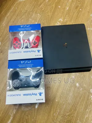 Chipped Ps4 Slim (Ps4 Slim) Uk Used 2pads