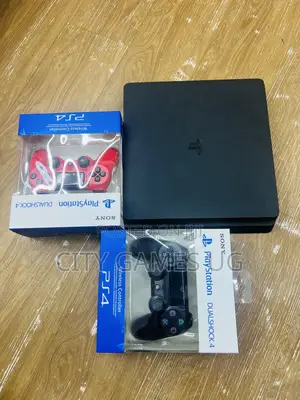 Chipped Ps4 Slim (Ps4 Slim) Uk Used 2pads