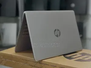 New Laptop HP 14-Dq2031tg 8GB Intel Core I5 SSD 256GB