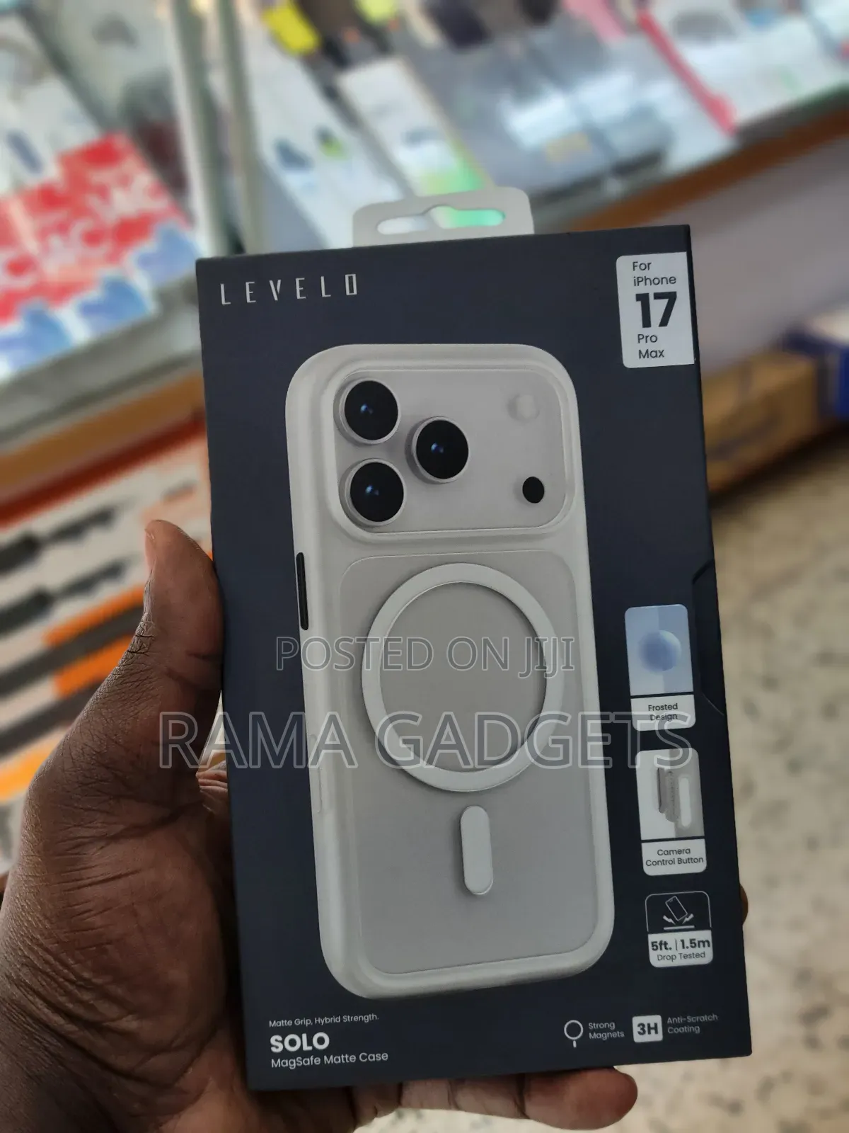 Levelo Solo Matte Magsafe Cases