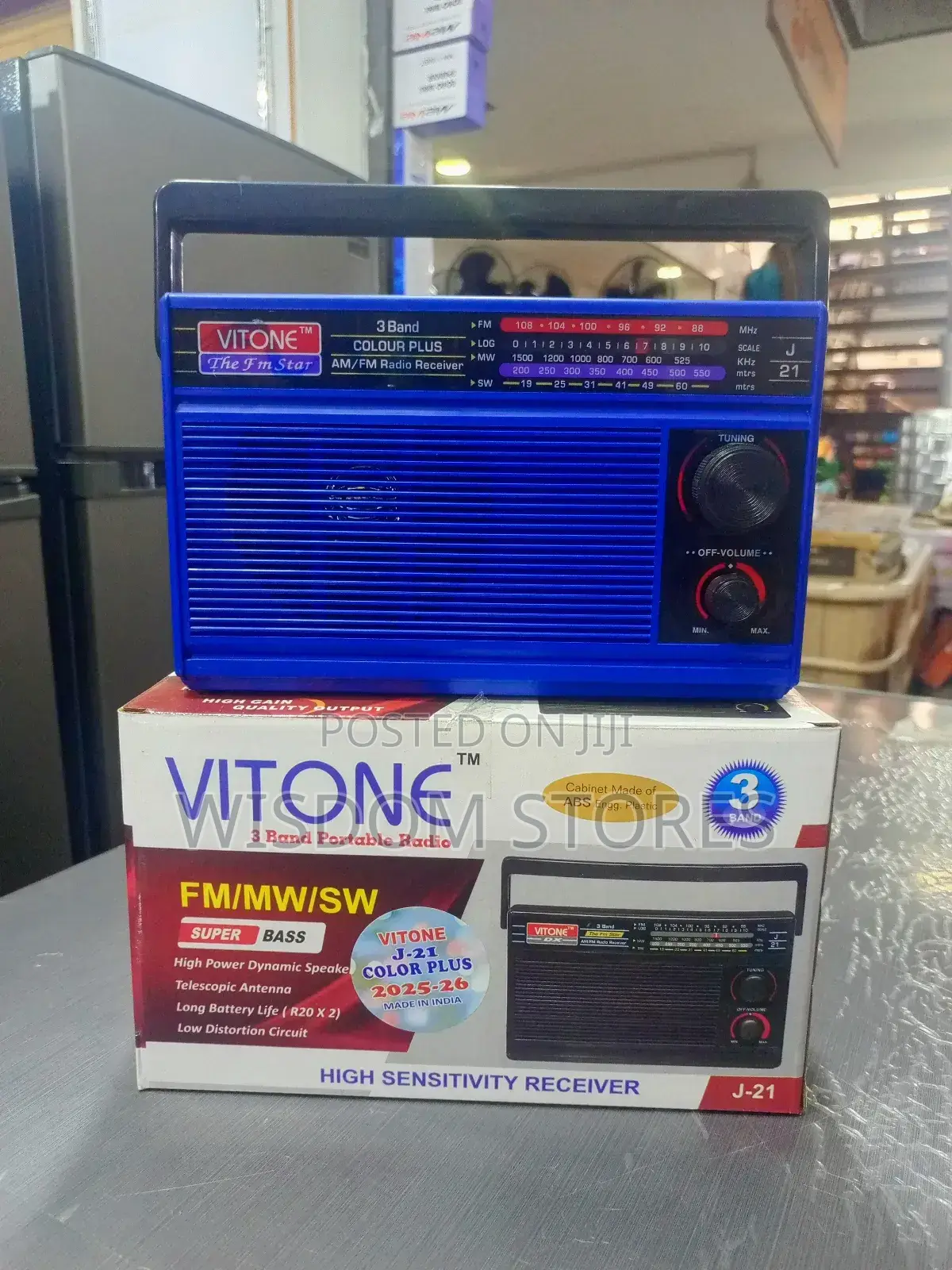 Vitone J-21 Color Plus 3 Band Portable Radio.