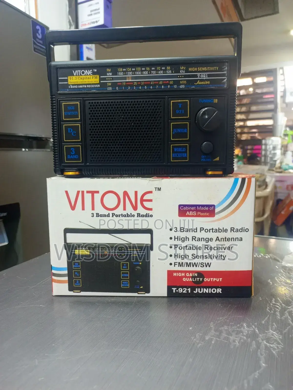 Vitone T-921 Junior 3 Band Portable Radio.