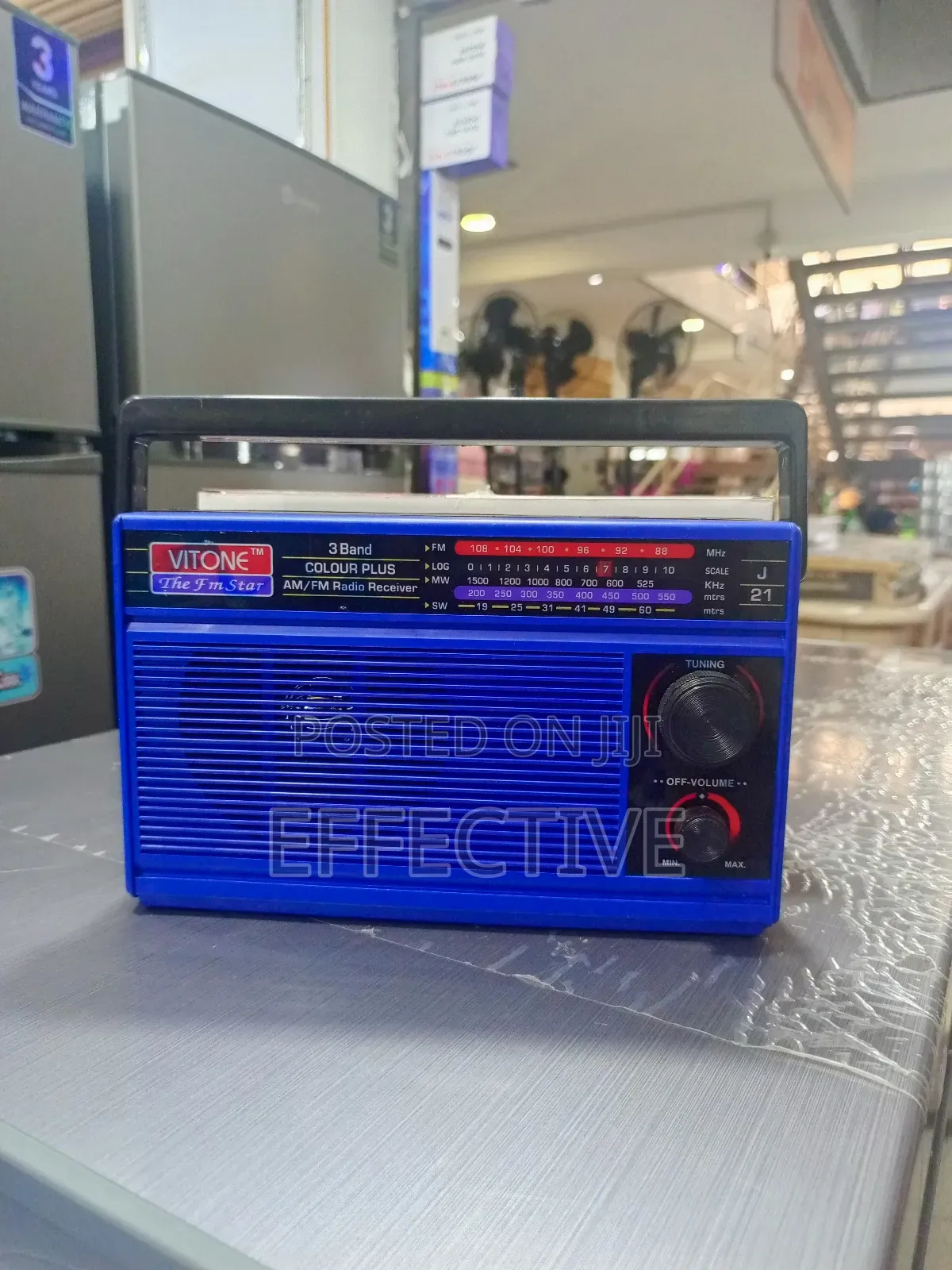 Vitone "The Fm Star" Colour Plus 3 Band Am/Fm Radio Receiver.