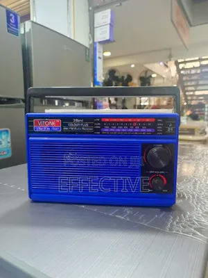 Vitone "The Fm Star" Colour Plus 3 Band Am/Fm Radio Receiver.
