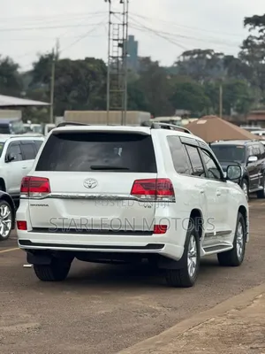 Toyota Land Cruiser 4.5 V8 TD 2020 White