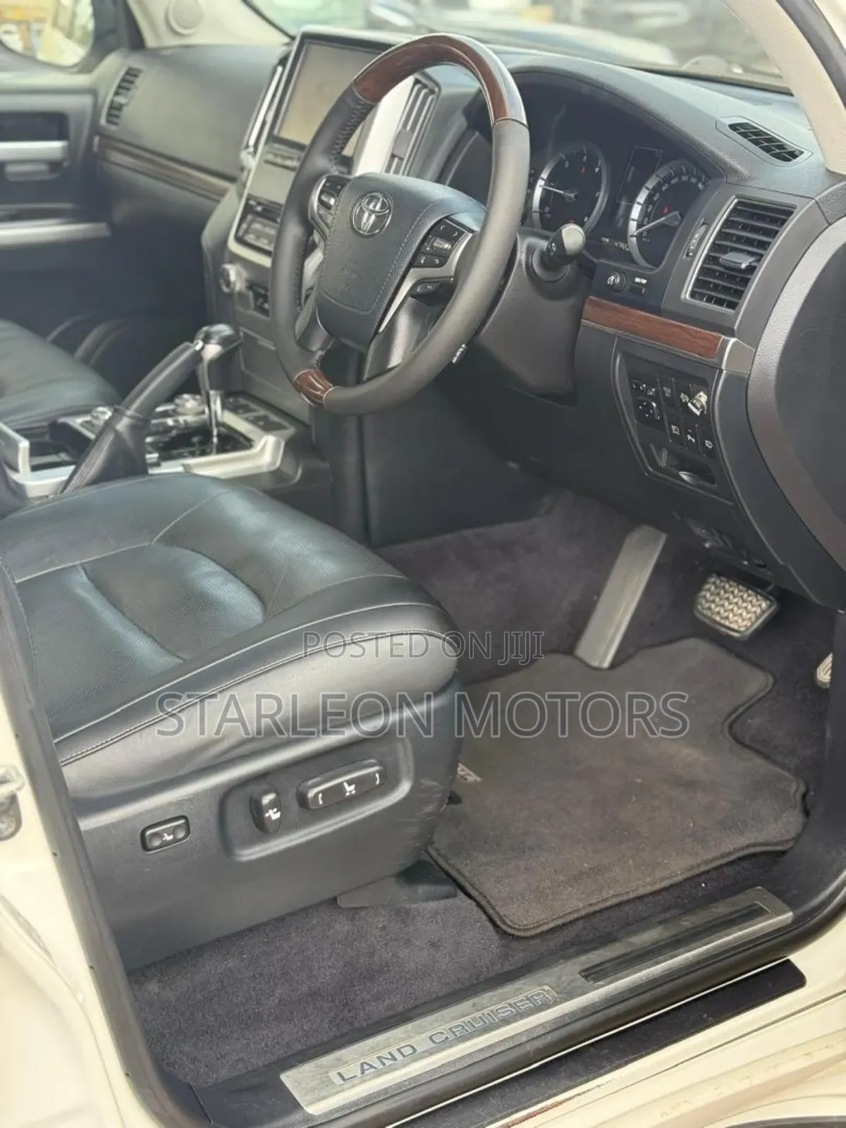 Toyota Land Cruiser 4.5 V8 TD 2020 White