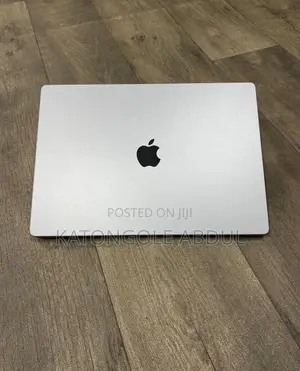 New Laptop Apple MacBook Pro 32GB Apple M1 Max SSD 1T