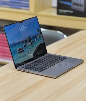 New Laptop Apple MacBook Pro M1 32GB Apple M1 SSD 1T