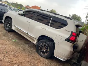 Toyota Land Cruiser Prado 3.0 TD 2011 White