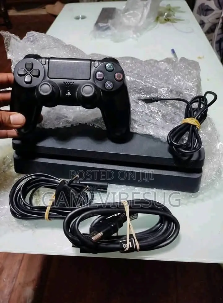 Playstation 4 Slim (Gaming Console Full Set) 1tb
