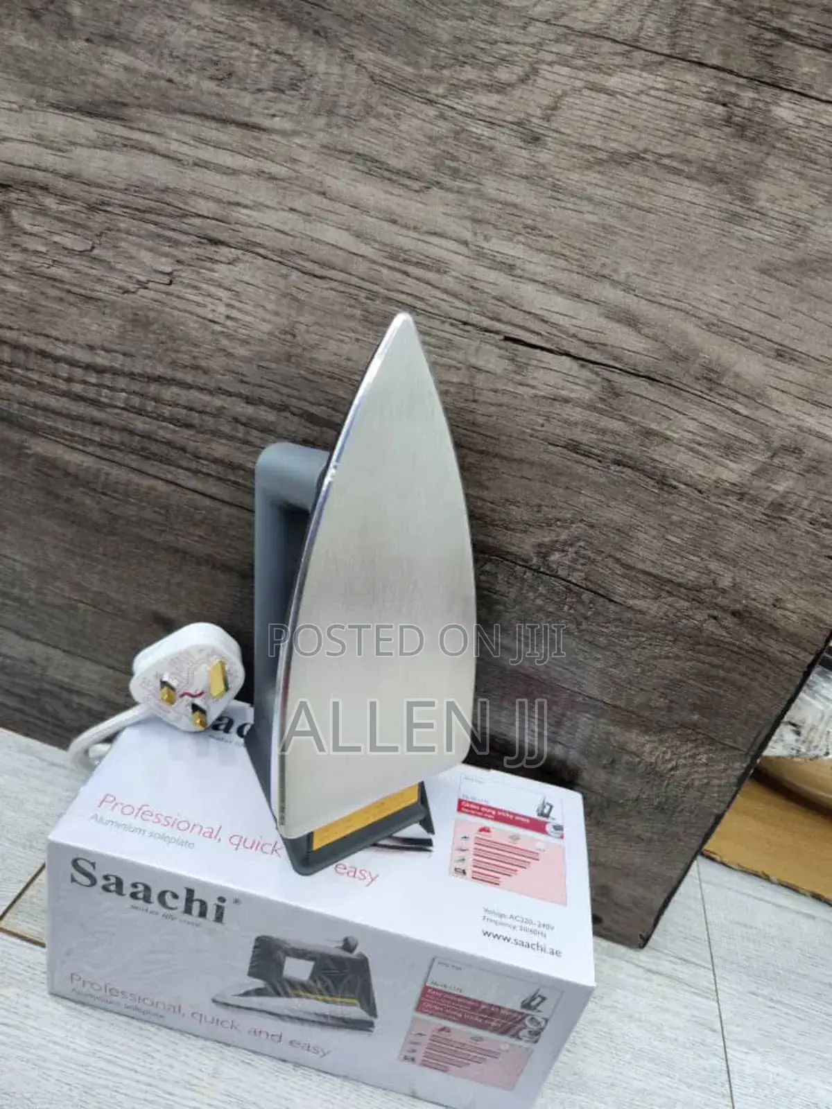 Saachi Dry Flat Iron