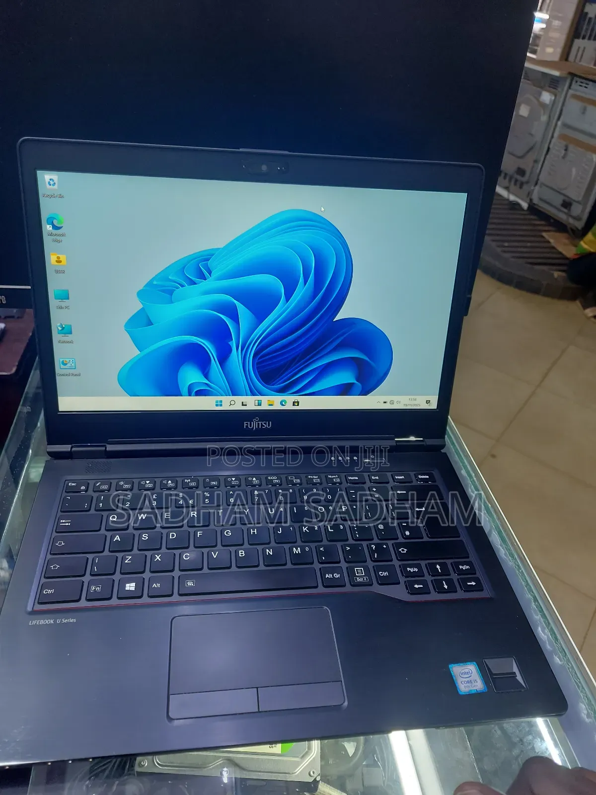 Laptop Fujitsu Lifebook U748 8GB Intel Core I5 SSD 256GB