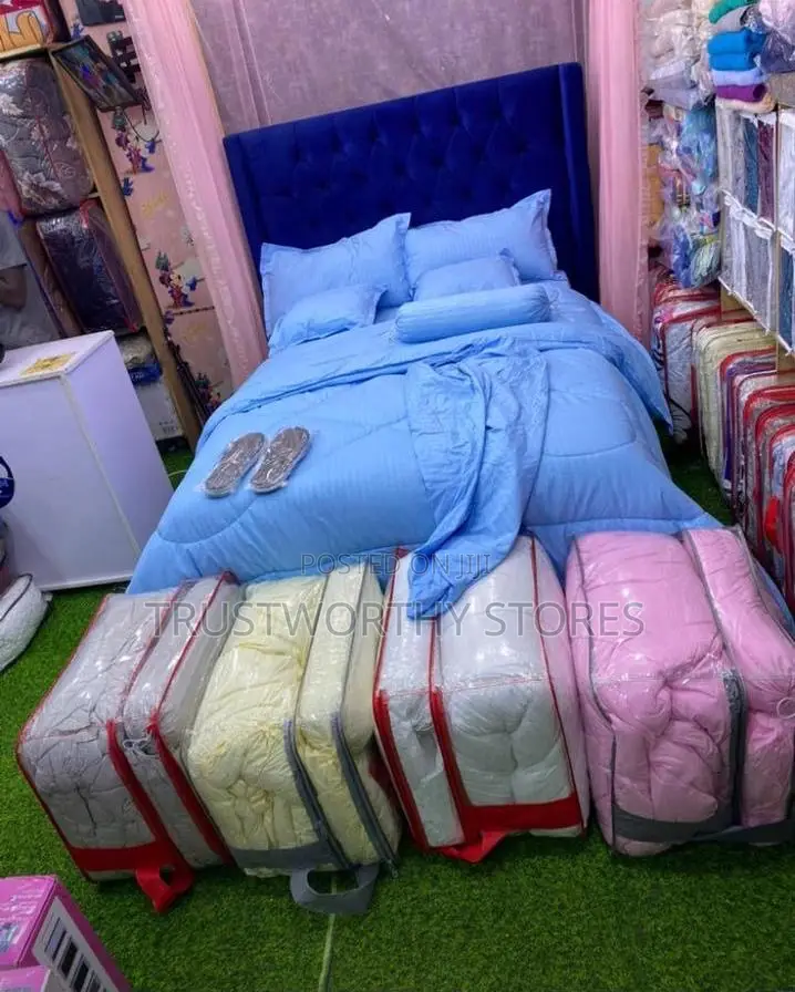10pc Plain Stripped Duvet
