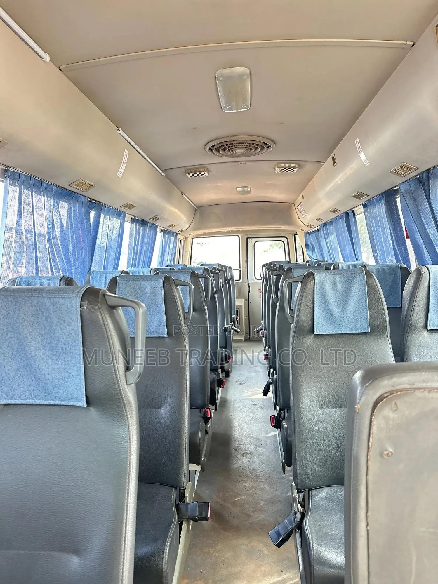 Mitsubishi Fuso Rosa 2016 White