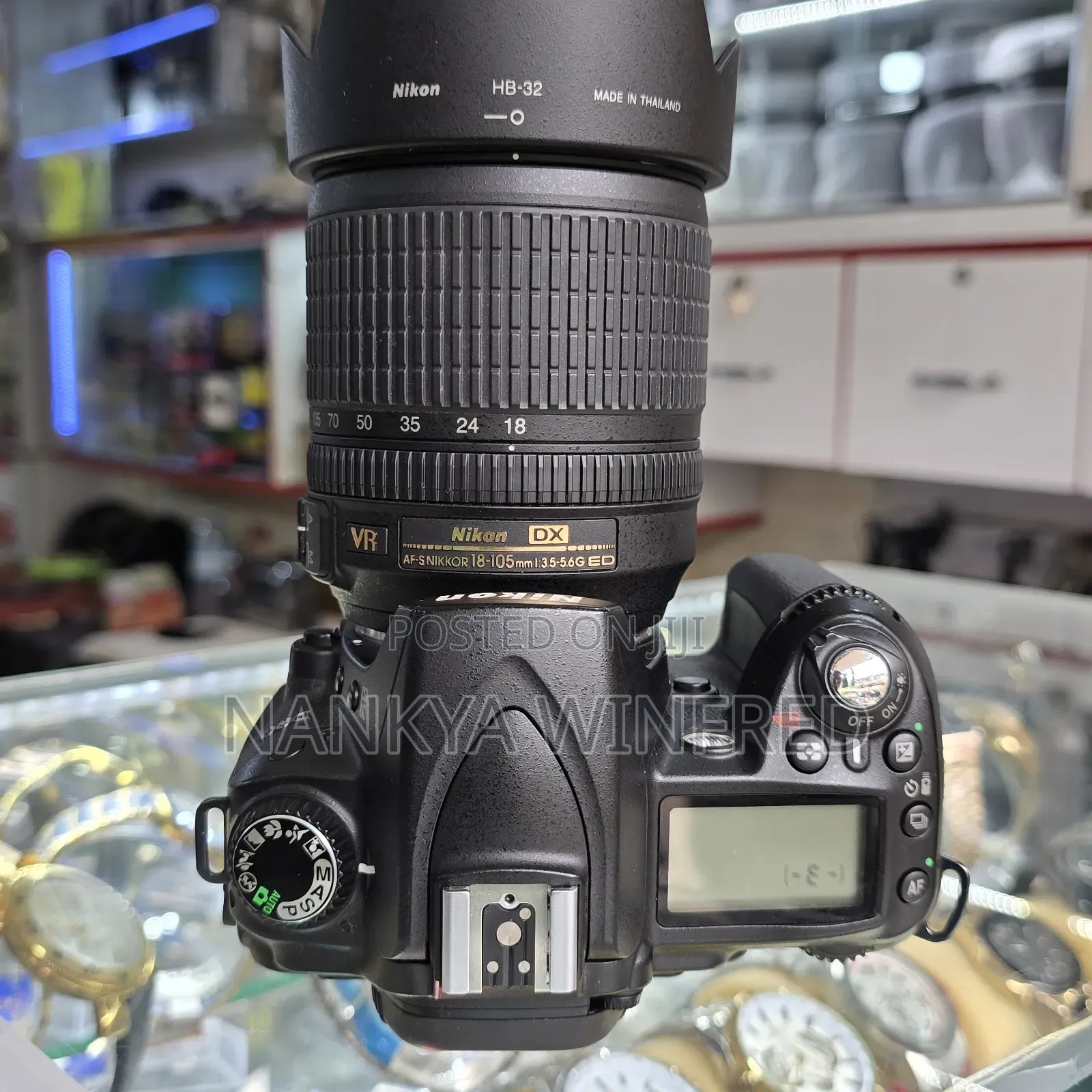 D90 Nikno Camera and 18-105mm