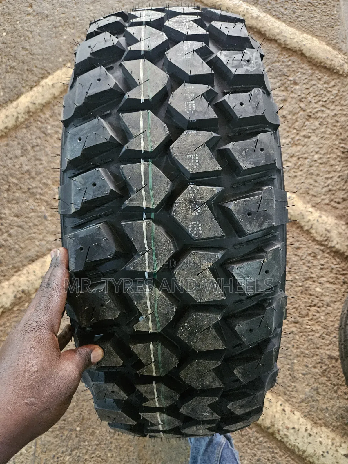 265 70 R16 Kapsin Practical Max Mt 4 Both Offroads N on Roads.