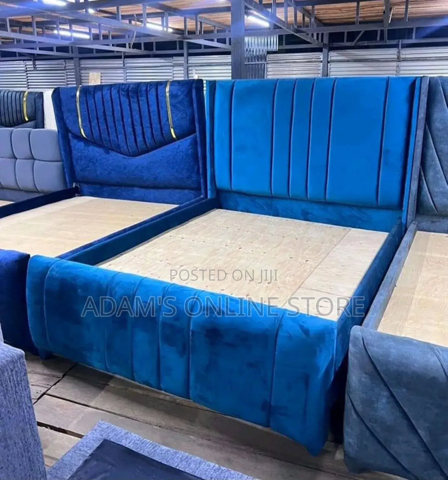 Bed 5/6 Size in Color Blue