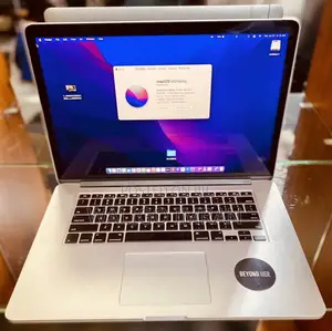 Laptop Apple MacBook Pro 2015 8GB Intel Core I5 SSD 256GB