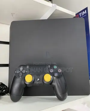 Ps4 With 2 Controllers and 18 Games Installed, Clean and Ready Now.