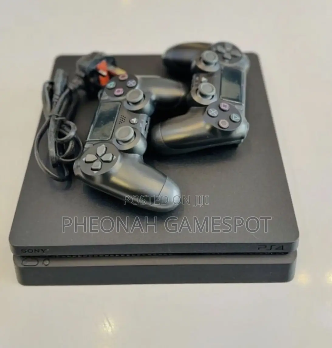 Ps4 Bundle With 2 Pads and 11 Games, Clean Setup, Works Perfectly.
