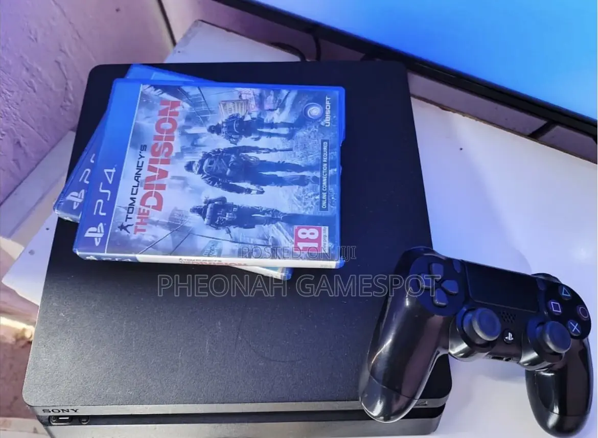 Ps4 With 2 Controllers and 16 Games, Strong Setup for Fast Gaming.