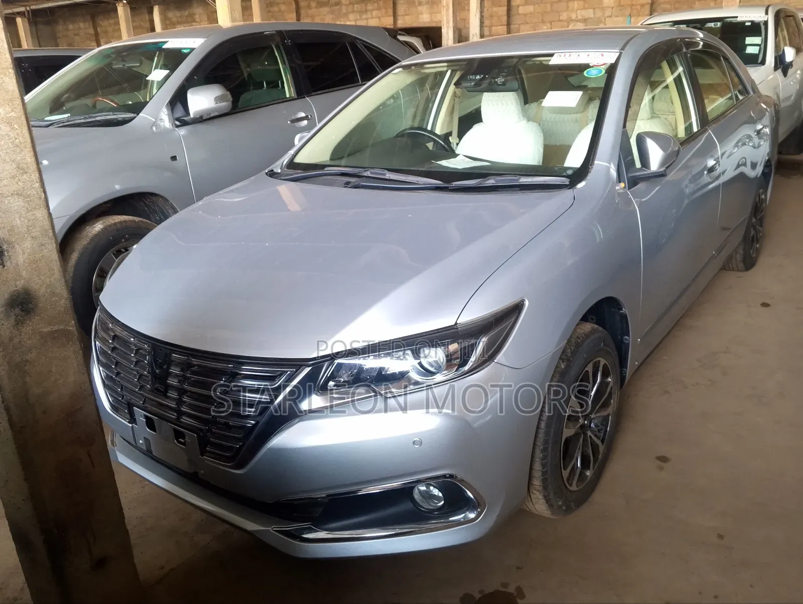 Toyota Premio 1.8 AWD 2018 Silver