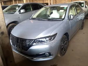 Toyota Premio 1.8 AWD 2018 Silver