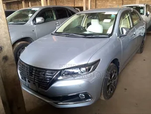 Toyota Premio 1.8 AWD 2018 Silver