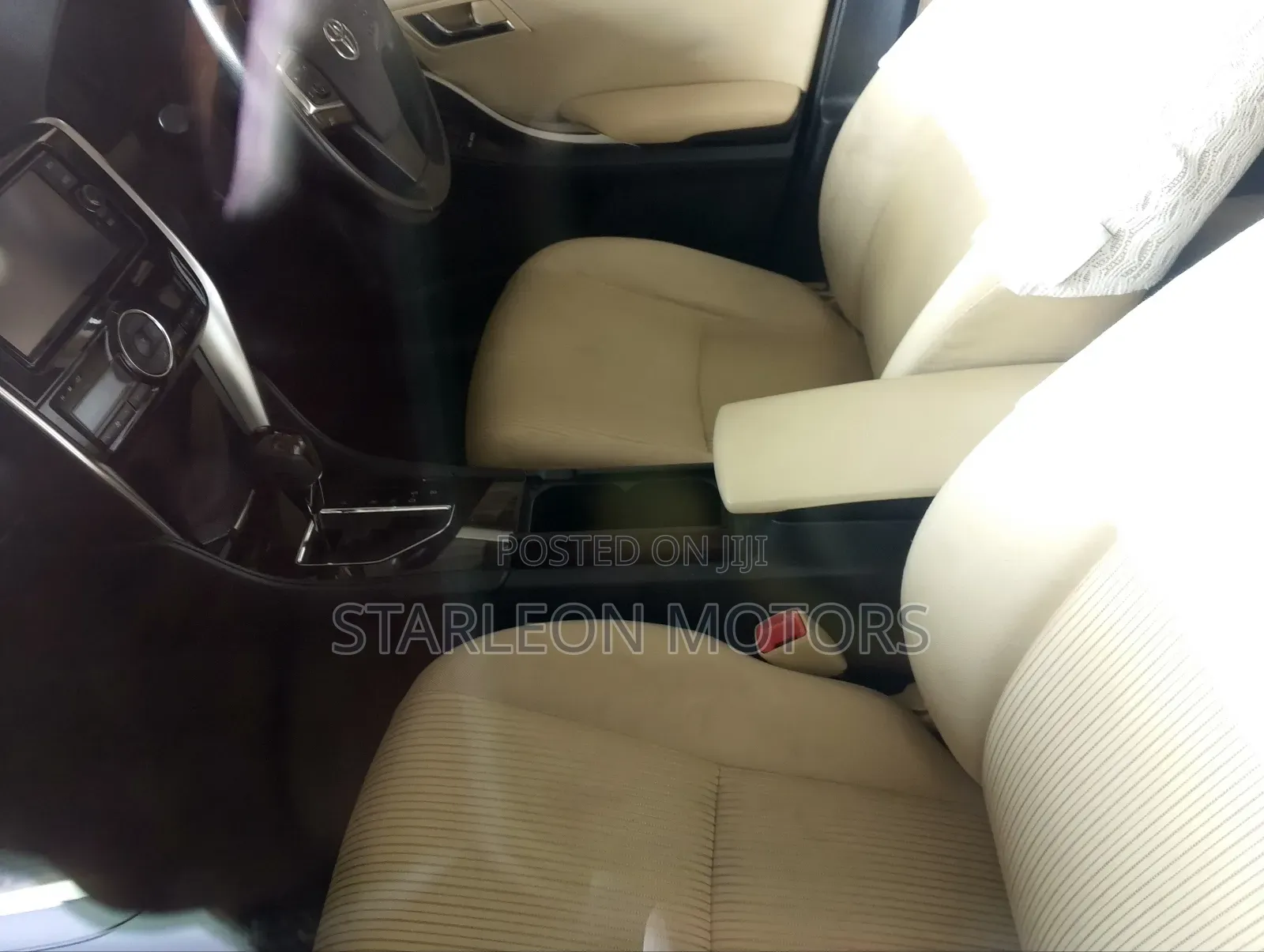 Toyota Premio 1.8 AWD 2018 Silver
