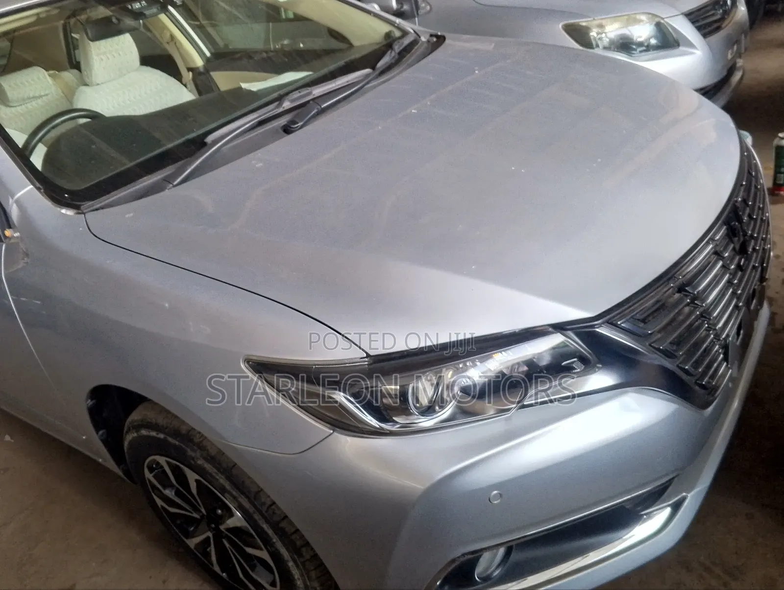 Toyota Premio 1.8 AWD 2018 Silver
