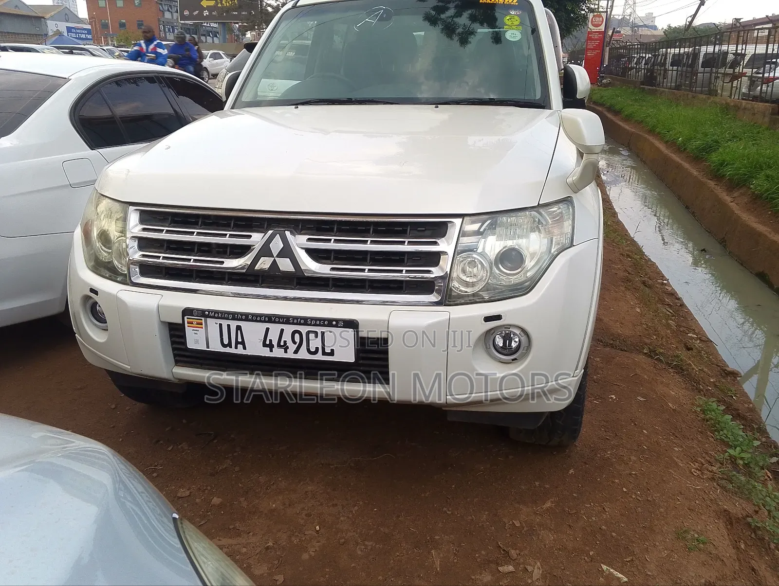 Mitsubishi Pajero 3.0 2010 White