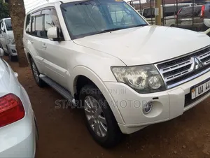 Mitsubishi Pajero 3.0 2010 White