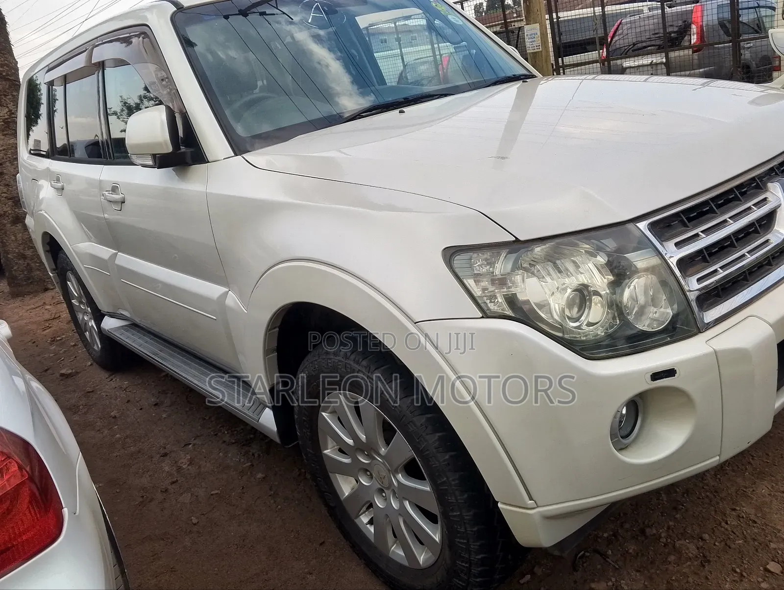 Mitsubishi Pajero 3.0 2010 White