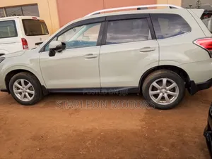 Subaru Forester 2.5i Premium AWD 2016 Green