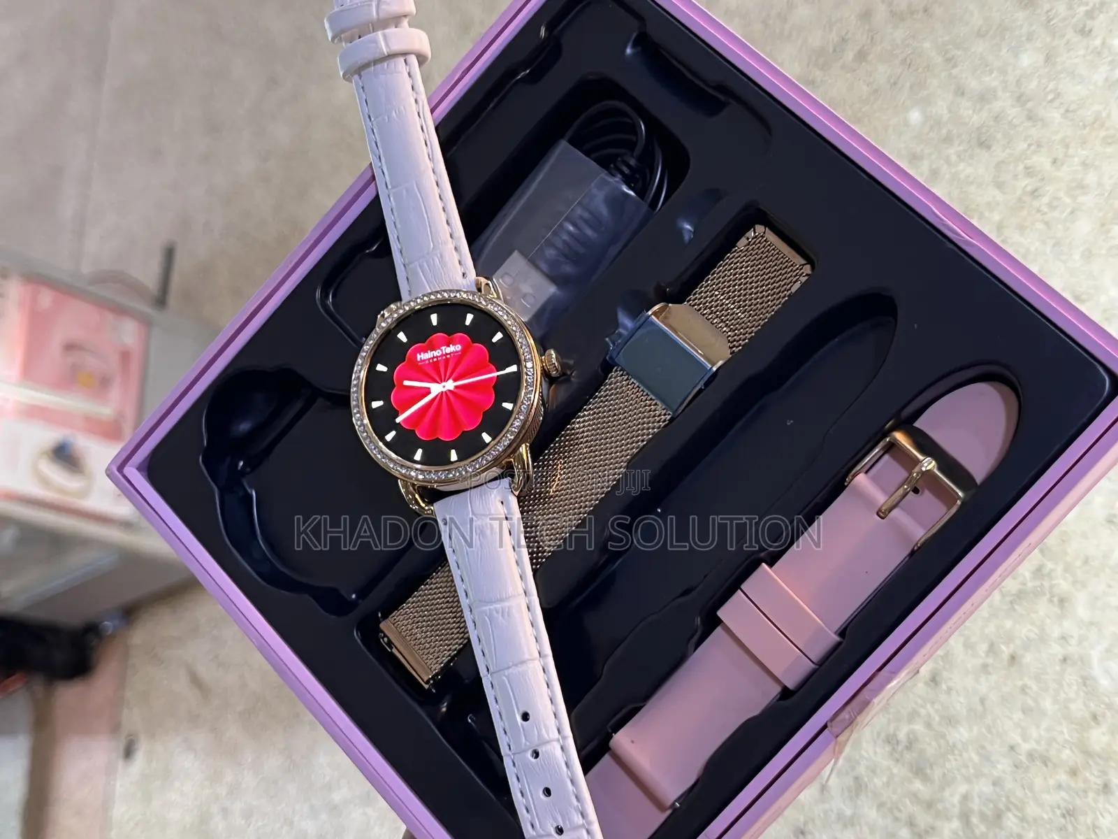 Round Face Ladies Smart Watch