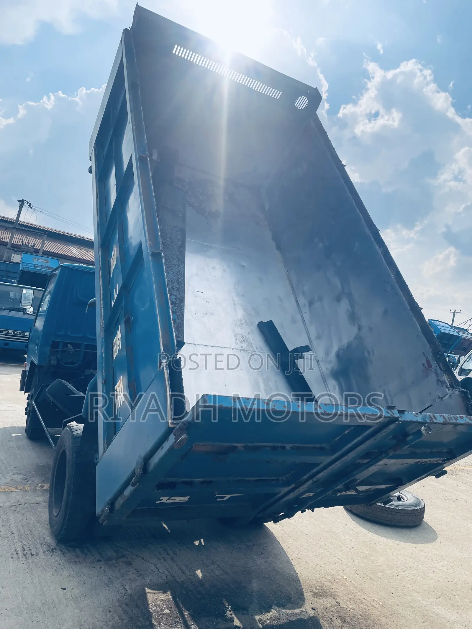 Canter Dumper Big Bumper