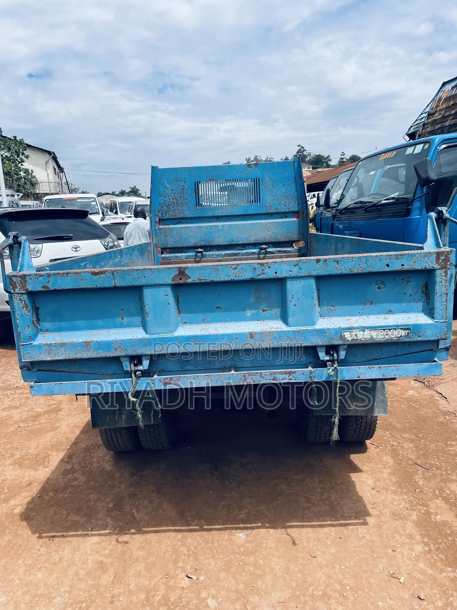 Isuzu Tipper Super Clean