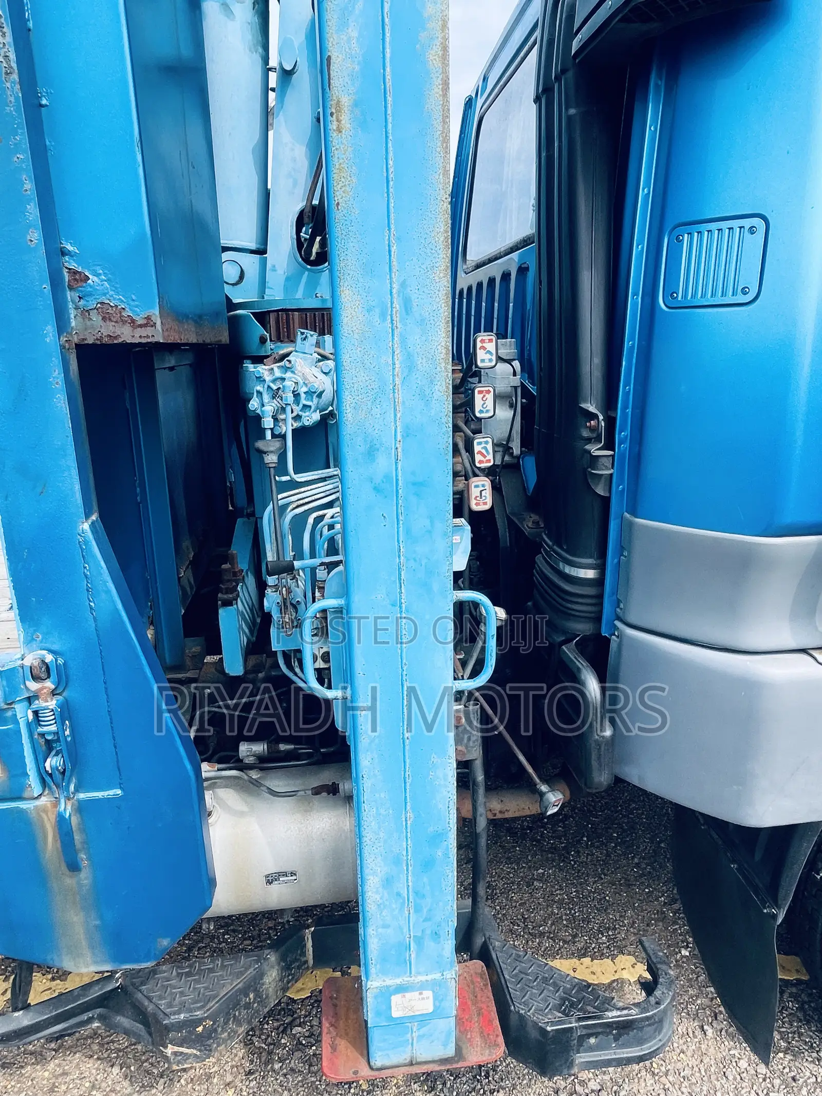Fuso Baby Face With Crane