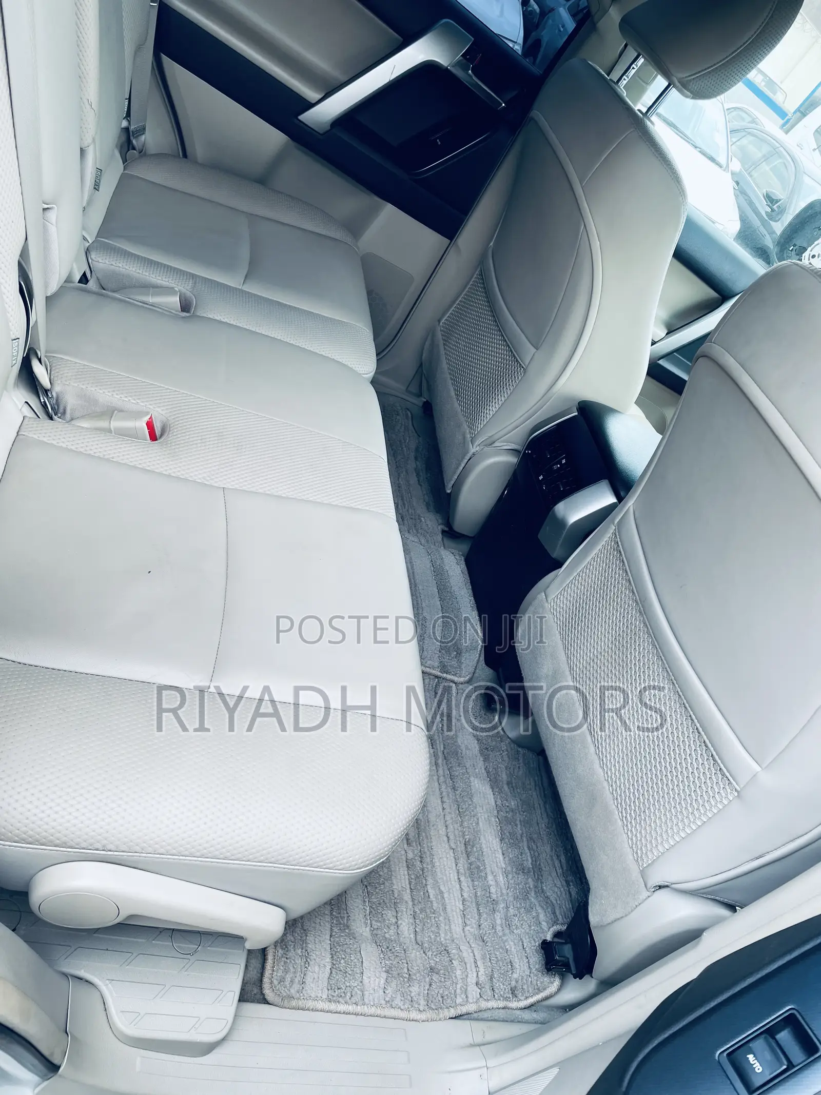 Toyota Land Cruiser Prado 2.7 i 2012 White