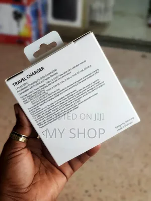 Samsung Fastcharger With Usb-C to Usb-C Data Cable