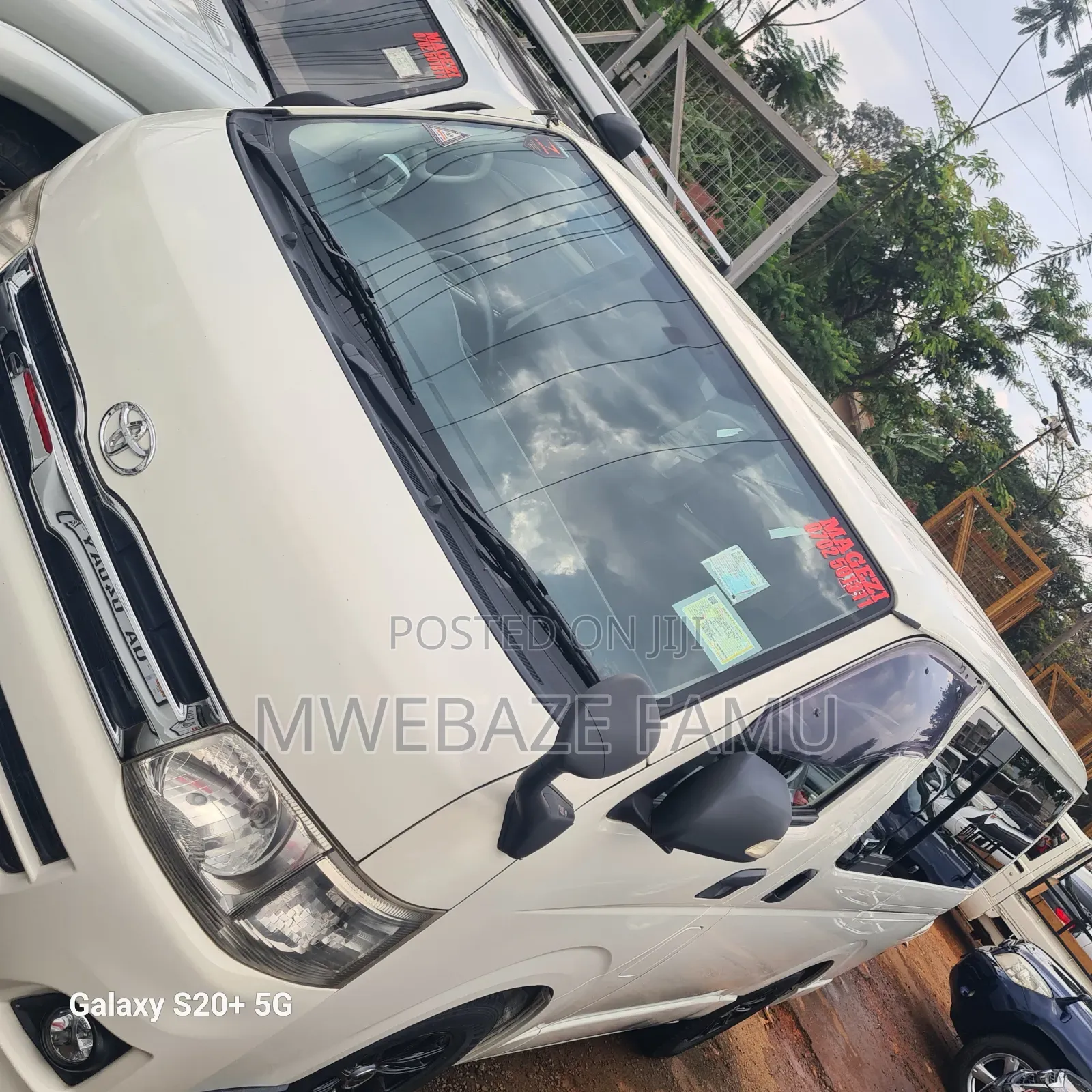 Toyota Grand HiAce 2010 White