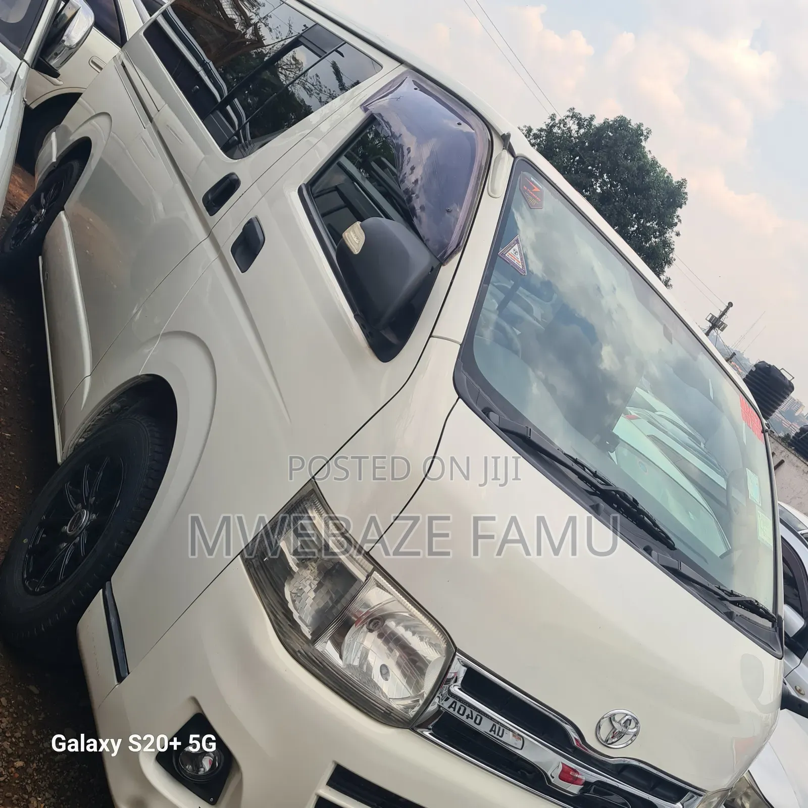 Toyota Grand HiAce 2010 White
