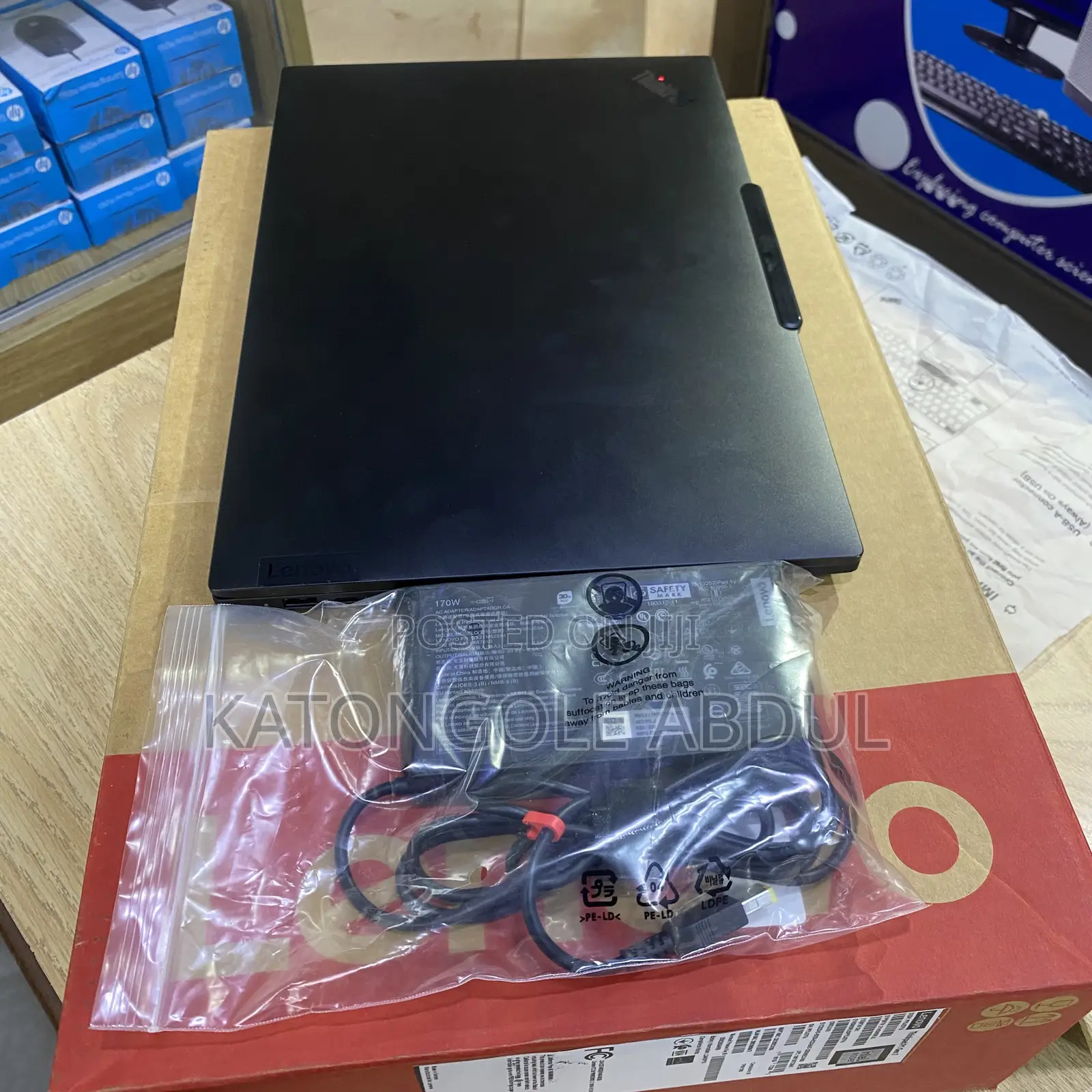New Laptop Lenovo 16GB Intel Core Ultra 7 SSD 512GB