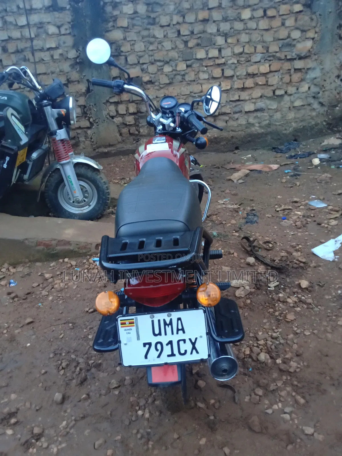 Bajaj Boxer 100 2024 Red