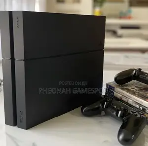 Ps4 Console, 2 Controllers and 12 Games, Quick Start and Smooth Fun.